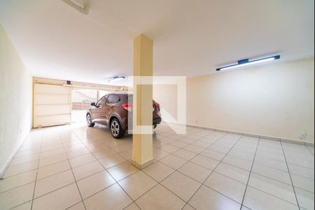 Casa à venda com 300m², 4 quartos e 4 vagas Casa à venda com 300m², 4 quartos e 4 vagasGaragem