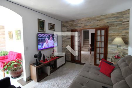 Sala de casa para alugar com 4 quartos, 182m² em Vila Renato (zona Norte), São Paulo