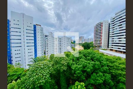Vista do Quarto 1 de apartamento para alugar com 2 quartos, 71m² em Itaigara, Salvador