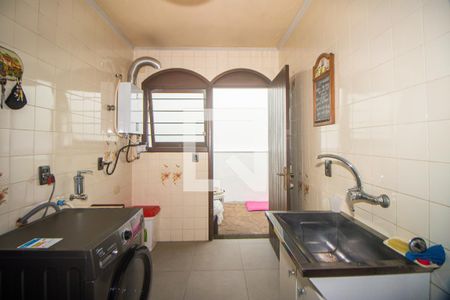 Casa à venda com 300m², 3 quartos e 4 vagas Casa à venda com 300m², 3 quartos e 4 vagasÁrea de Serviço