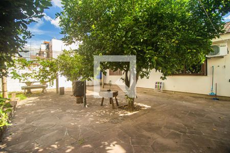 Casa à venda com 300m², 3 quartos e 4 vagas Casa à venda com 300m², 3 quartos e 4 vagasPátio