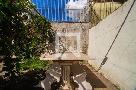 Casa à venda com 300m², 3 quartos e 4 vagas Casa à venda com 300m², 3 quartos e 4 vagasPátio