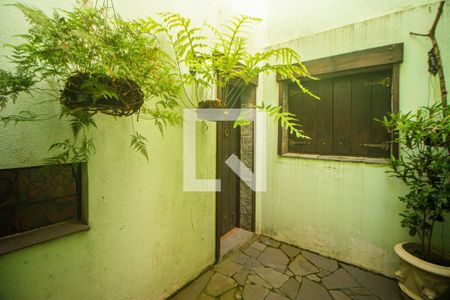 Casa à venda com 300m², 3 quartos e 4 vagas Casa à venda com 300m², 3 quartos e 4 vagasAdega