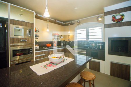 Casa à venda com 300m², 3 quartos e 4 vagas Casa à venda com 300m², 3 quartos e 4 vagasCozinha