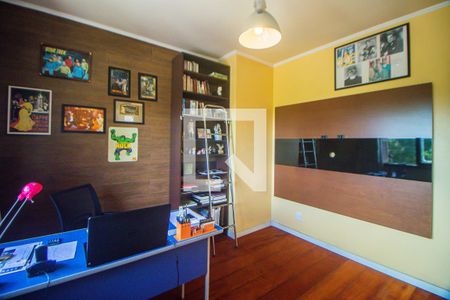 Escritório de casa à venda com 3 quartos, 300m² em Jardim Itu, Porto Alegre