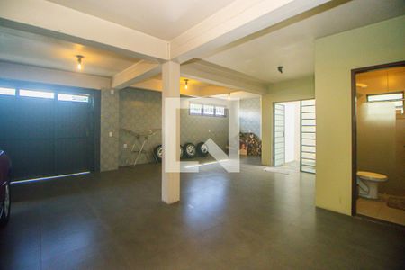 Casa à venda com 300m², 3 quartos e 4 vagas Casa à venda com 300m², 3 quartos e 4 vagasGaragem