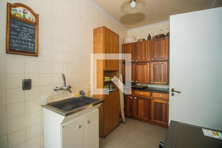Casa à venda com 300m², 3 quartos e 4 vagas Casa à venda com 300m², 3 quartos e 4 vagasÁrea de Serviço