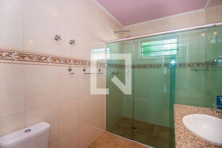 Casa à venda com 300m², 3 quartos e 4 vagas Casa à venda com 300m², 3 quartos e 4 vagasBanheiro Social
