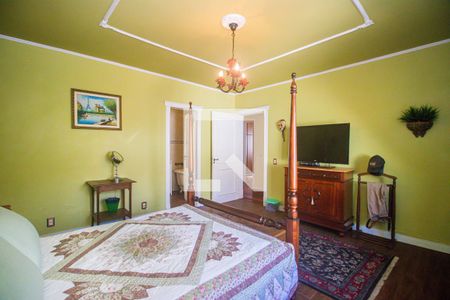 Casa à venda com 300m², 3 quartos e 4 vagas Casa à venda com 300m², 3 quartos e 4 vagasSuíte