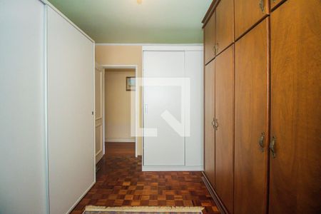 Casa à venda com 300m², 3 quartos e 4 vagas Casa à venda com 300m², 3 quartos e 4 vagasQuarto 1
