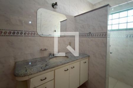 Casa à venda com 360m², 3 quartos e 4 vagasBanheiro Suíte