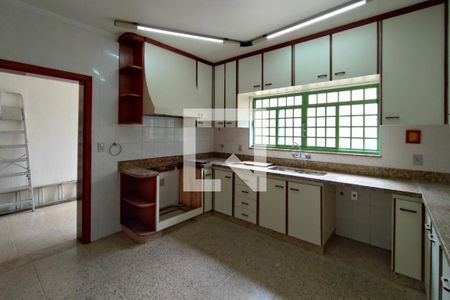 Casa à venda com 360m², 3 quartos e 4 vagasCozinha