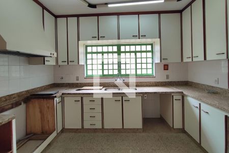 Casa à venda com 360m², 3 quartos e 4 vagasCozinha