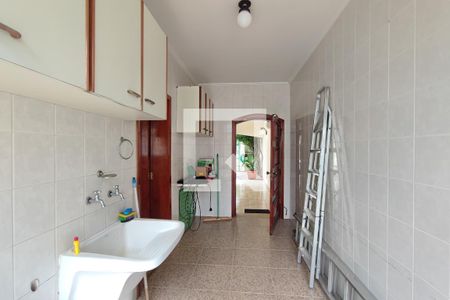 Casa à venda com 360m², 3 quartos e 4 vagasÁrea de Serviço