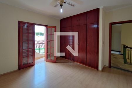 Casa à venda com 360m², 3 quartos e 4 vagasQuarto Suíte