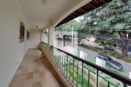 Casa à venda com 360m², 3 quartos e 4 vagasVaranda da Sala