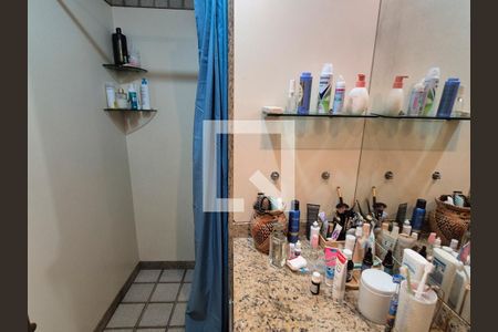 Apartamento à venda com 159m², 4 quartos e 3 vagasBanheiro