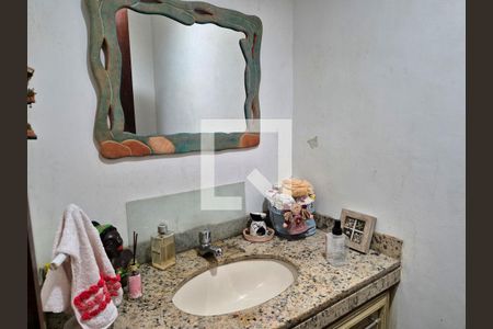 Apartamento à venda com 159m², 4 quartos e 3 vagasBanheiro de Serviço