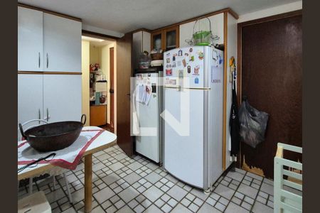 Apartamento à venda com 159m², 4 quartos e 3 vagasCozinha