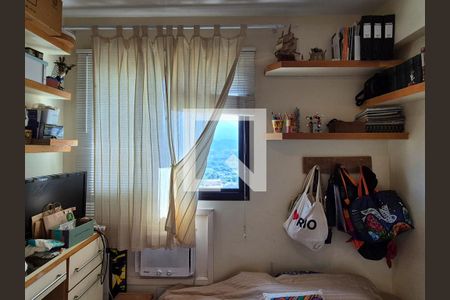 Apartamento à venda com 159m², 4 quartos e 3 vagasQuarto 2