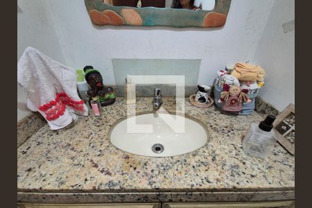 Apartamento à venda com 159m², 4 quartos e 3 vagasBanheiro de Serviço