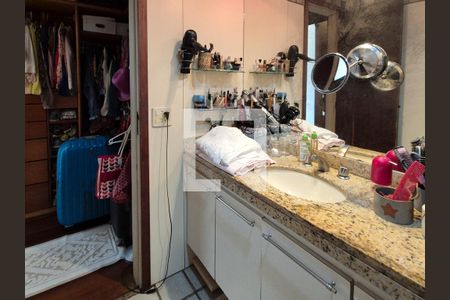 Apartamento à venda com 159m², 4 quartos e 3 vagasSuite 2