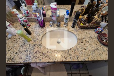 Apartamento à venda com 159m², 4 quartos e 3 vagasBanheiro da Suíte 1