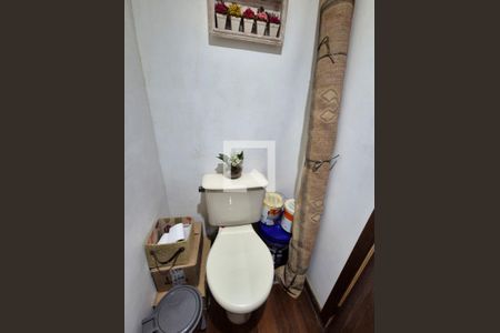 Apartamento à venda com 159m², 4 quartos e 3 vagasBanheiro de Serviço