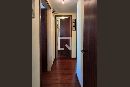 Apartamento à venda com 159m², 4 quartos e 3 vagascorredor