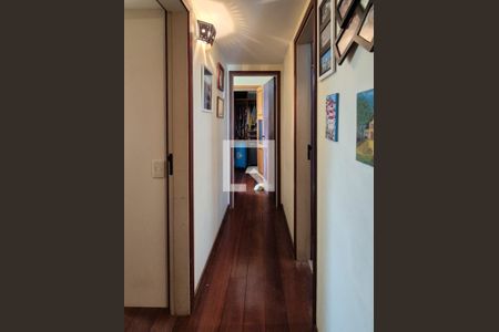 Apartamento à venda com 159m², 4 quartos e 3 vagascorredor