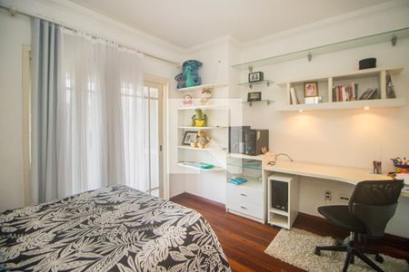 Suíte 1 de casa para alugar com 3 quartos, 360m² em Jardim Itu, Porto Alegre