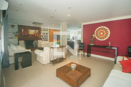 Sala de casa para alugar com 5 quartos, 360m² em Jardim Itu, Porto Alegre