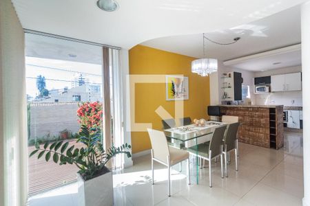 Sala de casa para alugar com 3 quartos, 153m² em Barreiros, São José