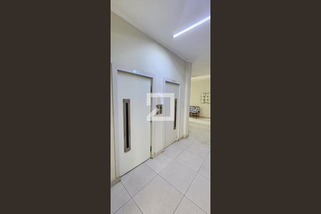 Studio para alugar com 30m², 1 quarto e 1 vaga Studio para alugar com 30m², 1 quarto e 1 vagaHall de entrada