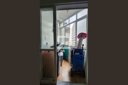 Studio para alugar com 30m², 1 quarto e 1 vaga Studio para alugar com 30m², 1 quarto e 1 vagaÁrea de Serviço