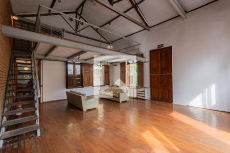 Casa para alugar com 231m², 2 quartos e sem vagaSobrado