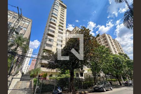 Apartamento à venda com 210m², 3 quartos e 2 vagasFachada