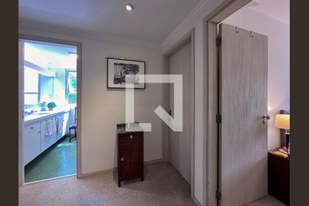 Apartamento à venda com 210m², 3 quartos e 2 vagasCorredor Quartos