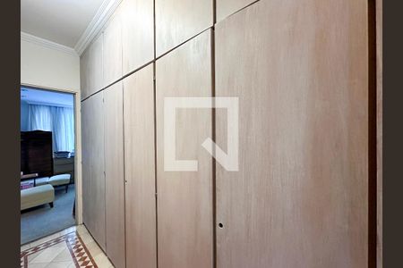 Apartamento à venda com 210m², 3 quartos e 2 vagasRoupeiro Corredor