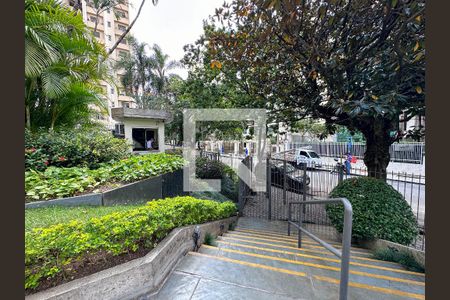 Apartamento à venda com 210m², 3 quartos e 2 vagasEntrada