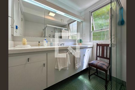 Apartamento à venda com 210m², 3 quartos e 2 vagasBanheiro Social