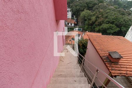 Casa para alugar com 500m², 3 quartos e 3 vagas Casa para alugar com 500m², 3 quartos e 3 vagasescada lateral
