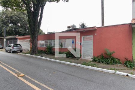 Casa para alugar com 500m², 3 quartos e 3 vagas Casa para alugar com 500m², 3 quartos e 3 vagasFachada