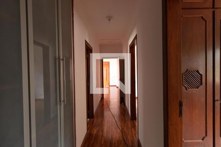 Casa para alugar com 500m², 3 quartos e 3 vagas Casa para alugar com 500m², 3 quartos e 3 vagasCorredor
