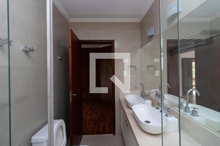 Casa para alugar com 500m², 3 quartos e 3 vagas Casa para alugar com 500m², 3 quartos e 3 vagasBanheiro da Suíte