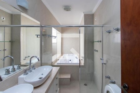 Casa para alugar com 500m², 3 quartos e 3 vagas Casa para alugar com 500m², 3 quartos e 3 vagasBanheiro da Suíte
