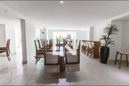 Apartamento à venda com 72m², 2 quartos e 1 vagaSalão de festas