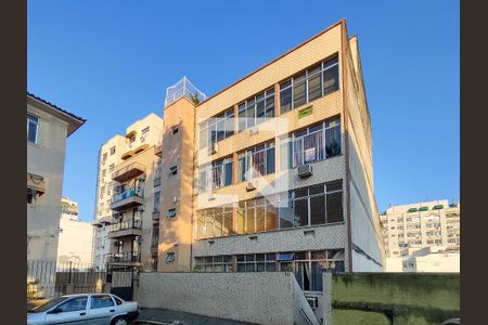 Apartamento à venda com 66m², 2 quartos e 1 vagaFachada e portaria