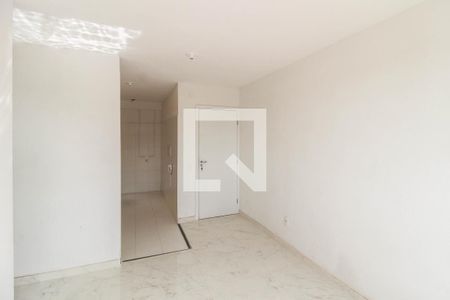 Sala de apartamento para alugar com 2 quartos, 40m² em Comendador Soares, Nova Iguaçu