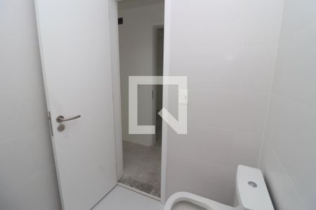 Apartamento à venda com 80m², 2 quartos e 2 vagasBanheiro da Suíte
